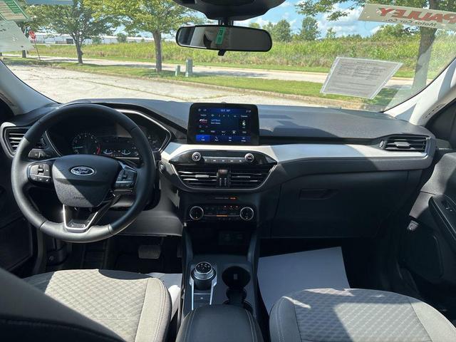 Photo of 2022 Carbonized Gray Metallic Ford Escape