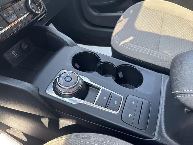Photo of 2022 Carbonized Gray Metallic Ford Escape