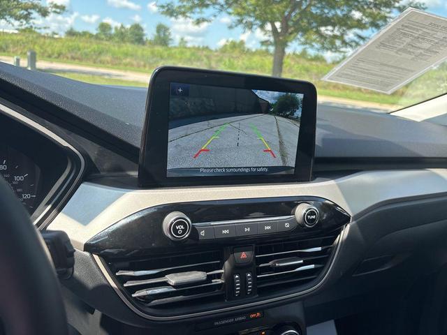 Photo of 2022 Carbonized Gray Metallic Ford Escape