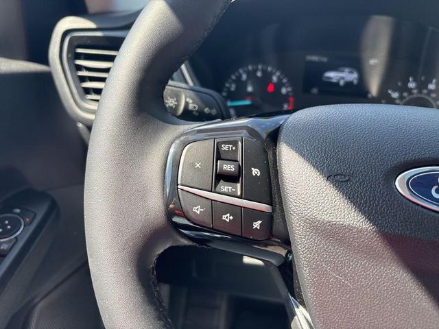 Photo of 2022 Carbonized Gray Metallic Ford Escape