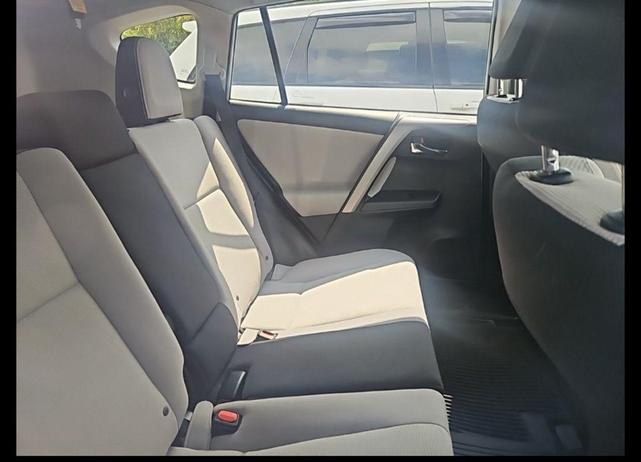 Photo of 2016 Silver Sky Metallic Toyota RAV4