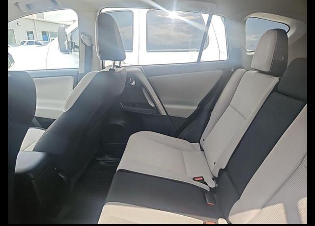 Photo of 2016 Silver Sky Metallic Toyota RAV4