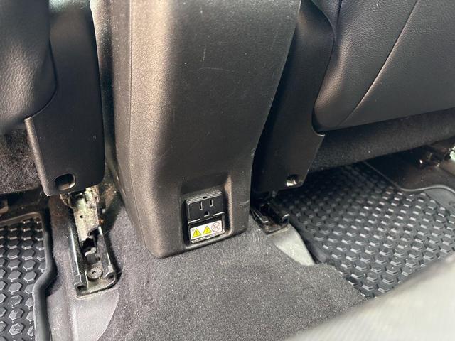Photo of 2017 Glacier Metallic Jeep Renegade