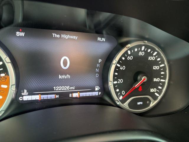 Photo of 2017 Glacier Metallic Jeep Renegade