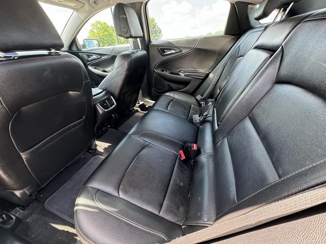 Photo of 2017 Summit White Chevrolet Malibu