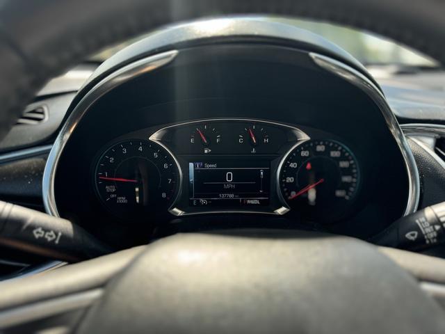 Photo of 2017 Summit White Chevrolet Malibu
