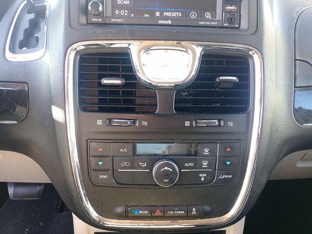 Photo of 2014 Maximum Steel Metallic Clearcoat Chrysler Town & Country