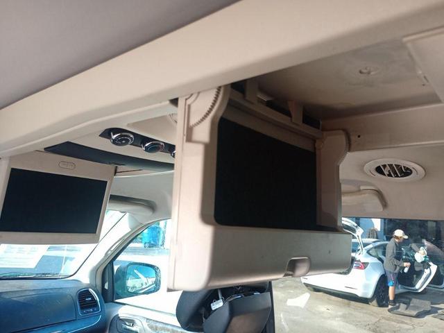 Photo of 2014 Maximum Steel Metallic Clearcoat Chrysler Town & Country