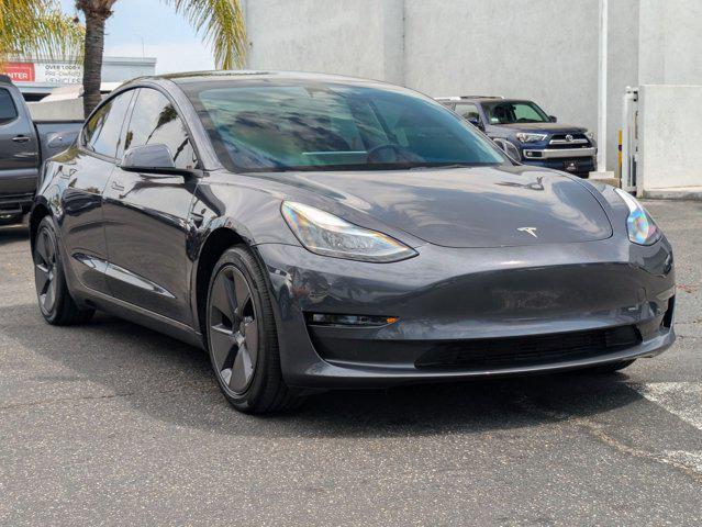Photo of 2023 Silver/Gray Tesla Model 3