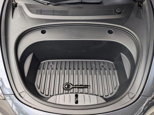 Photo of 2023 Silver/Gray Tesla Model 3