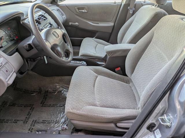 Photo of 2001 Satin Silver Metal Honda Accord