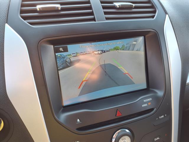 Photo of 2015 Silver Ford Explorer