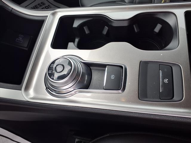 Photo of 2023 Carbonized Gray Metallic Ford Edge