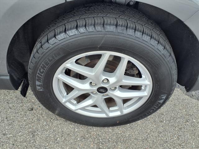 Photo of 2023 Carbonized Gray Metallic Ford Edge
