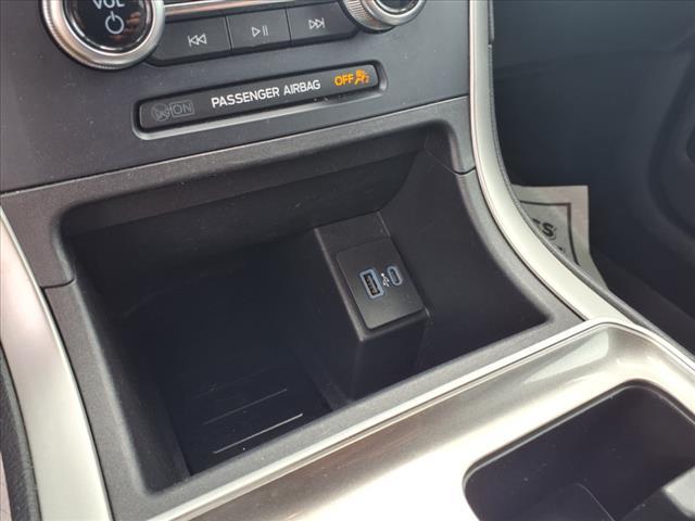Photo of 2023 Carbonized Gray Metallic Ford Edge
