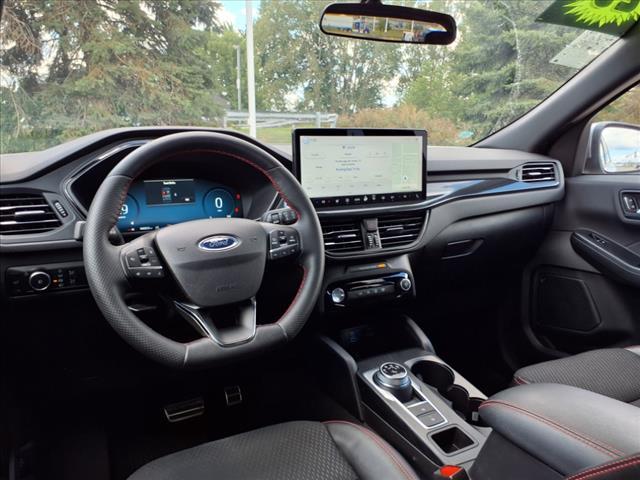Photo of 2023 Silver Ford Escape
