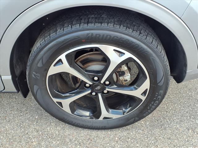 Photo of 2023 Silver Ford Escape