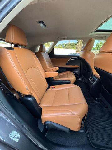 Photo of 2022 Gray Lexus RX 350