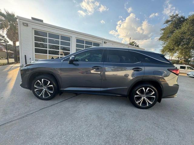 Photo of 2022 Gray Lexus RX 350