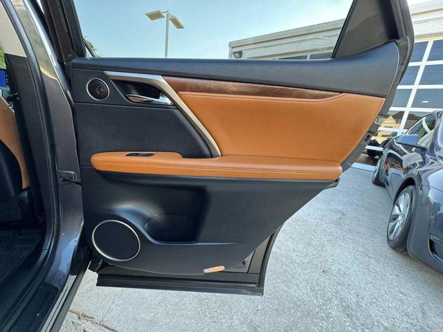 Photo of 2022 Gray Lexus RX 350