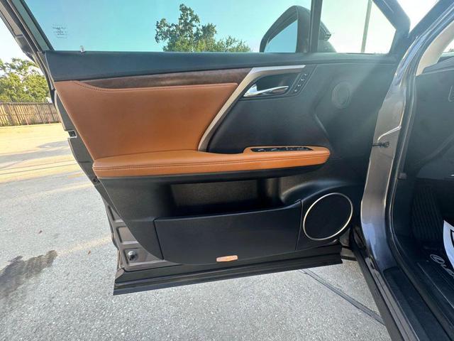 Photo of 2022 Gray Lexus RX 350