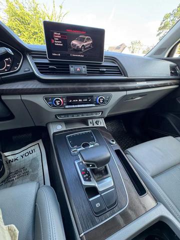 Photo of 2019 Gray Audi Q5