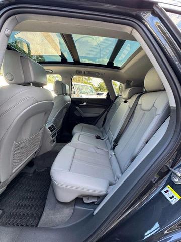Photo of 2019 Gray Audi Q5