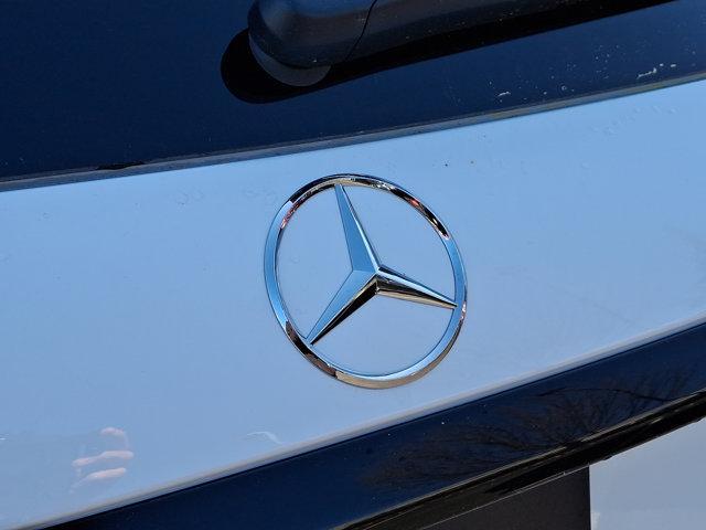 Photo of 2025 Polar White Mercedes-Benz GLC 300