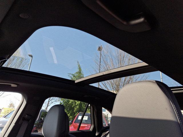 Photo of 2025 Polar White Mercedes-Benz GLC 300