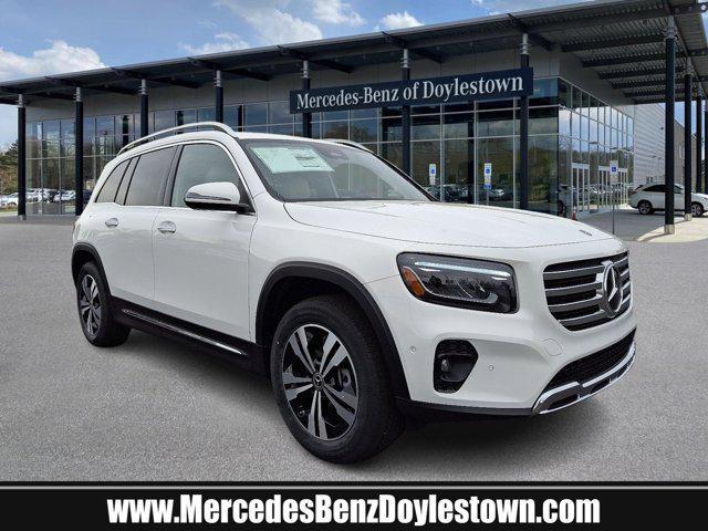 Photo of 2025 Polar White Mercedes-Benz GLB 250