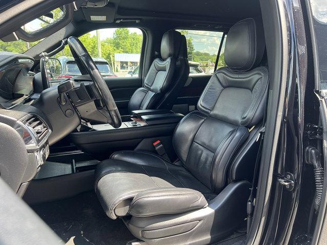 Photo of 2019 Black Metallic Lincoln Navigator L