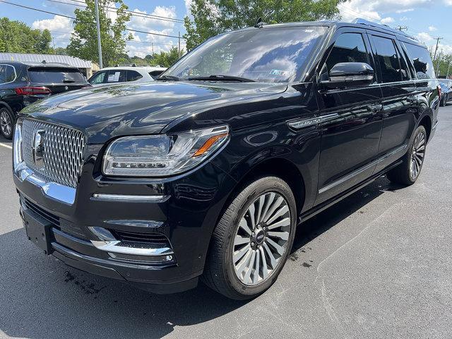 Photo of 2019 Black Metallic Lincoln Navigator L