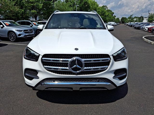 Photo of 2025 Polar White Mercedes-Benz GLE 450