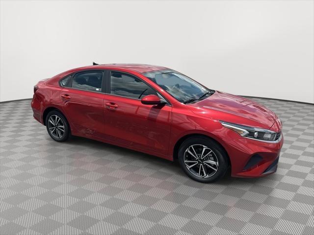 Photo of 2024 Currant Red Kia Forte