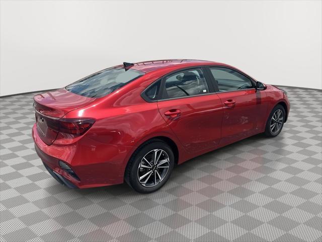 Photo of 2024 Currant Red Kia Forte