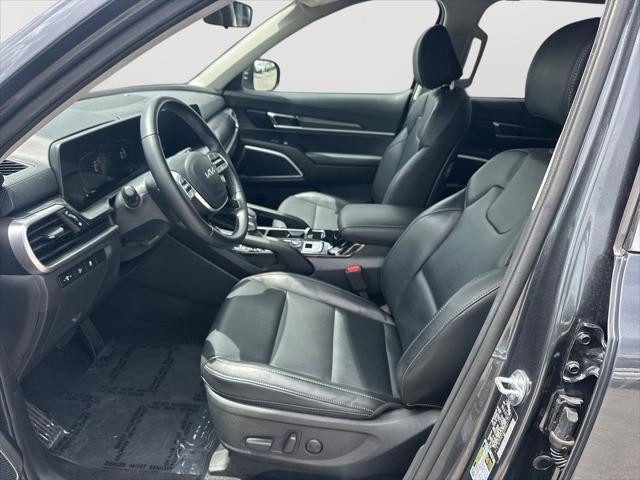 Photo of 2024 Gravity Gray Kia Telluride