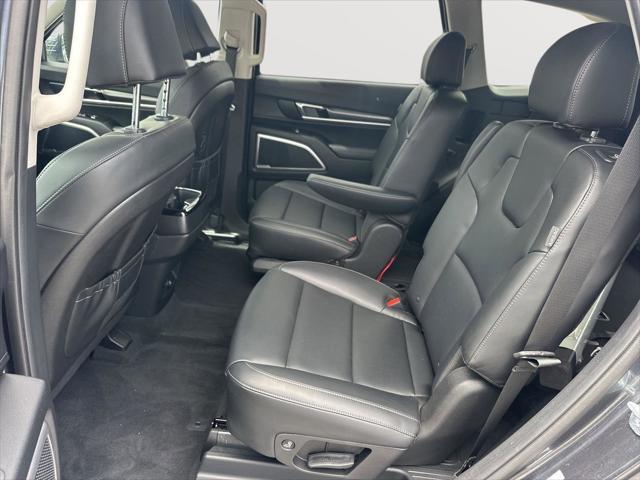 Photo of 2024 Gravity Gray Kia Telluride