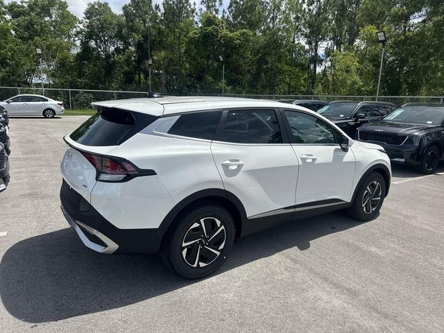 Photo of 2025 Snow White Pearl Kia Sportage Hybrid