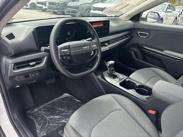 Photo of 2025 Snow White Pearl Kia K4
