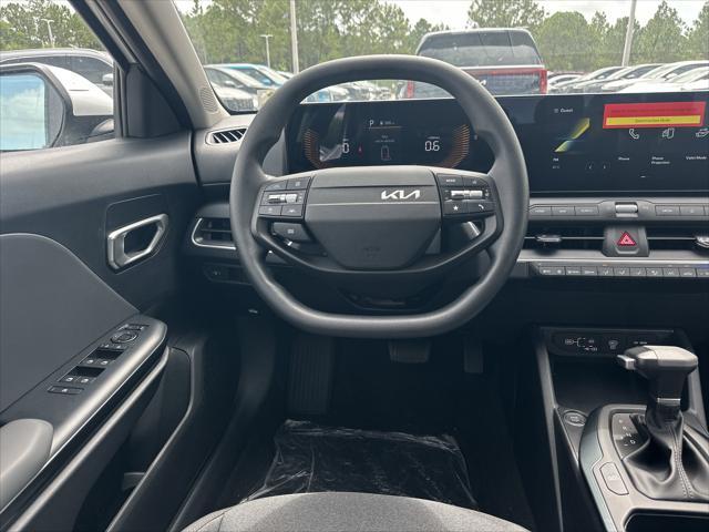 Photo of 2025 Snow White Pearl Kia K4