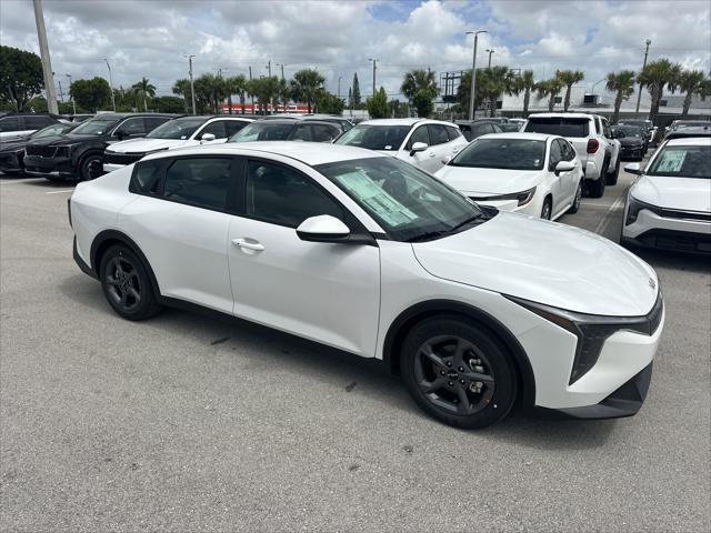 Photo of 2025 Snow White Pearl Kia K4