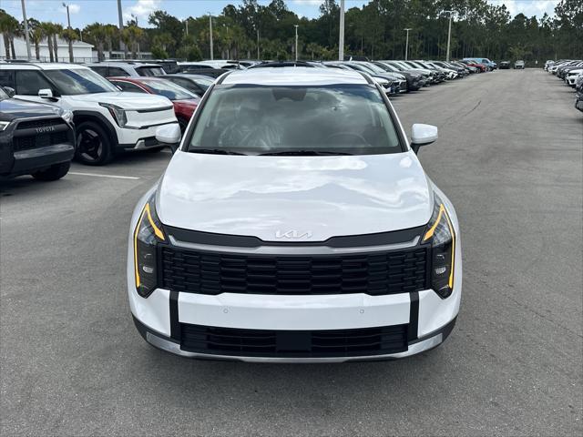 Photo of 2025 Glacial White Pearl Kia Sportage