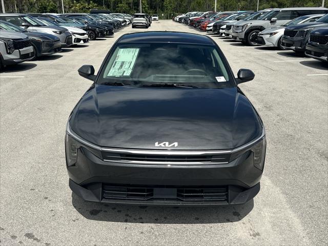 Photo of 2025 Interstellar Gray Kia K4