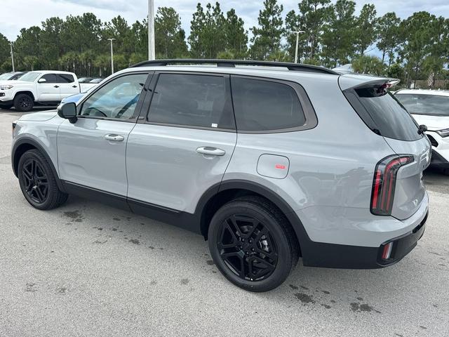 Photo of 2025 Wolf Gray Kia Telluride