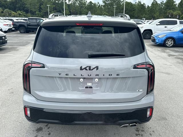 Photo of 2025 Wolf Gray Kia Telluride