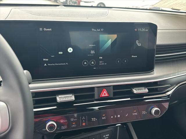 Photo of 2025 Snow White Pearl Kia K5