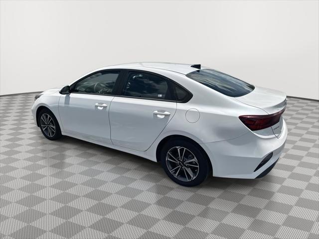Photo of 2024 Snow White Pearl Kia Forte
