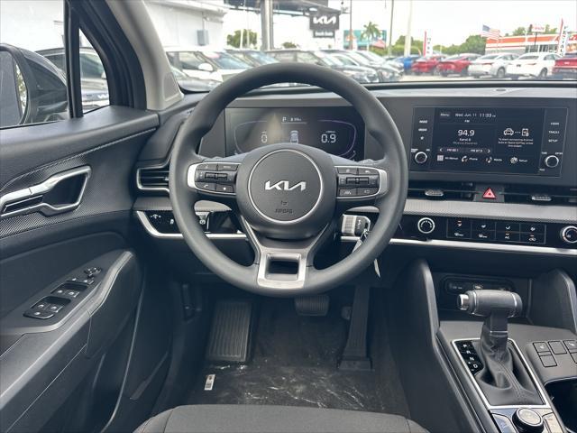 Photo of 2025 Fusion Black Kia Sportage