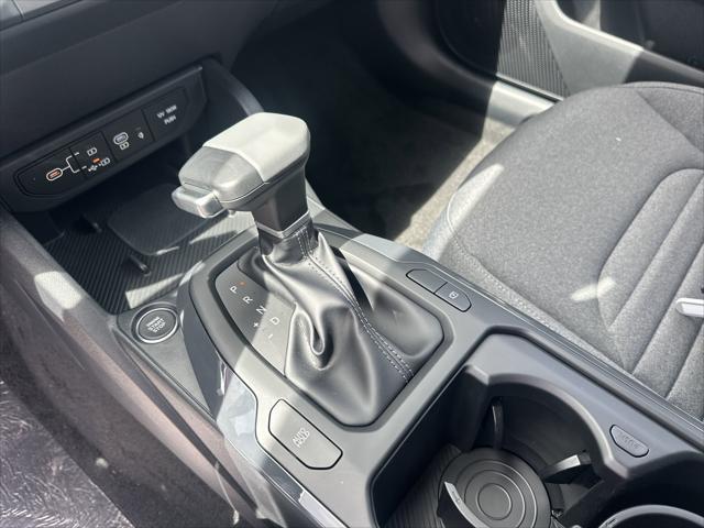Photo of 2025 Aurora Black Pearl Kia K4