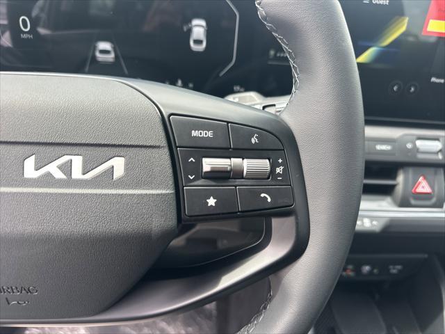 Photo of 2025 Aurora Black Pearl Kia K4